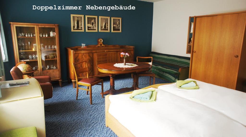 Exempel Schlafstuben Und Quartier Langer Hals Hotel Tangermünde Buitenkant foto