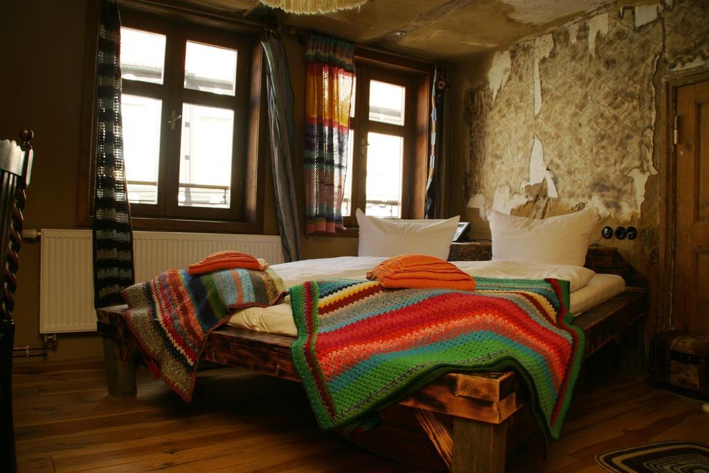 Exempel Schlafstuben Und Quartier Langer Hals Hotel Tangermünde Buitenkant foto